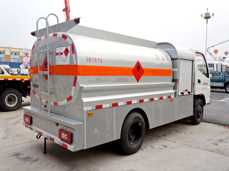 4X2 Foton 8 CBM Mobile Fueling Trucks