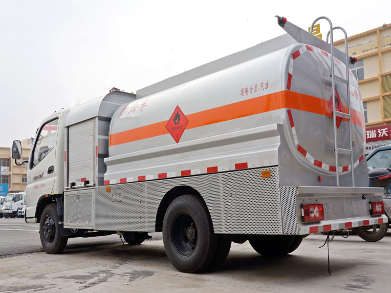 4X2 Foton 8 CBM Mobile Fueling Trucks