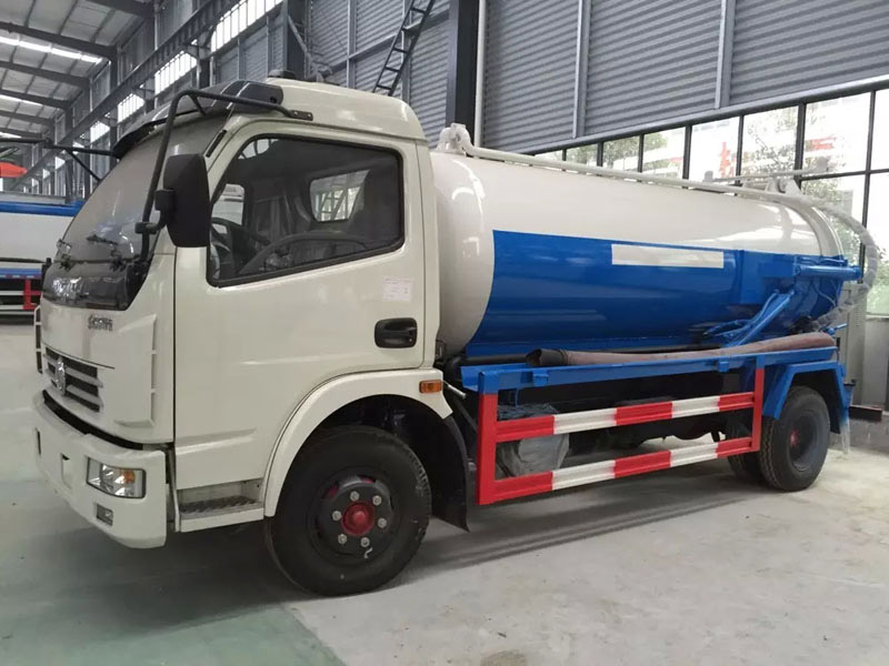 4X2 Dongfeng 5m3 Sewage Trucks