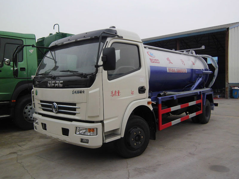 4X2 Dongfeng 5m3 Sewage Trucks