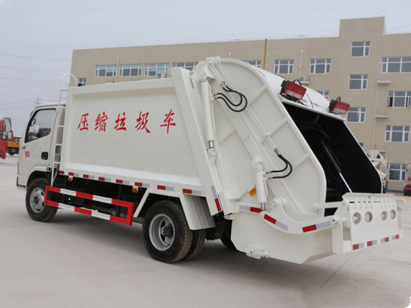 4X2 Dongfeng 5CBM Garbage Compactor Trucks