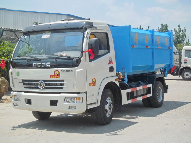 4X2 Dongfeng 5m3 Hook Lift Garbage Trucks