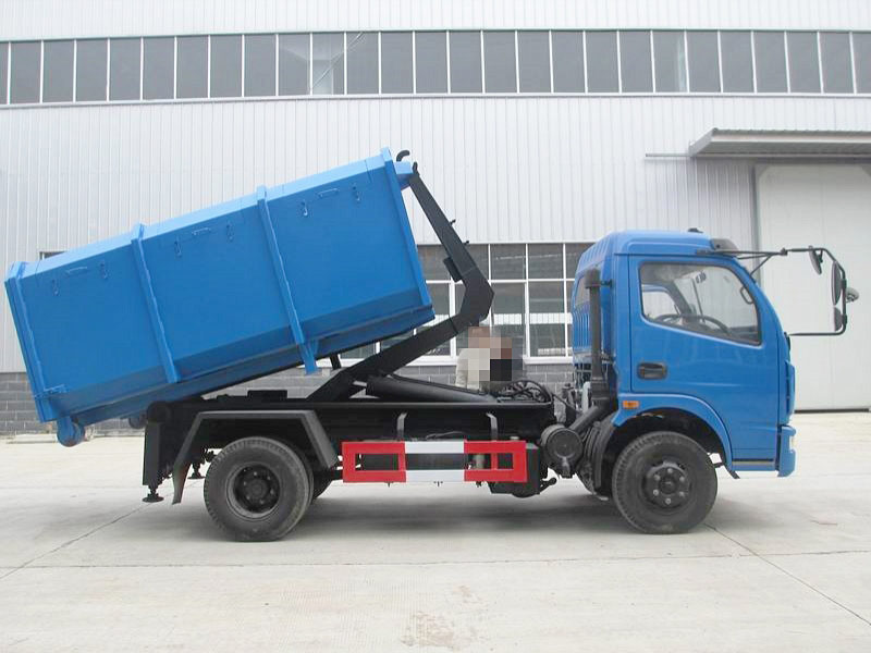 4X2 Dongfeng 5m3 Hook Lift Garbage Trucks