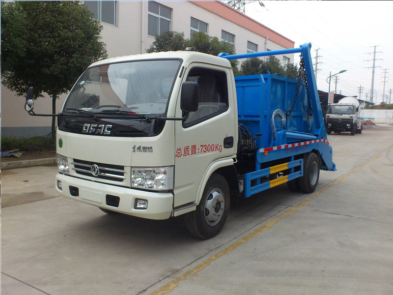 4X2 Dongfeng 5m3 Swing Arm Garbage Trucks