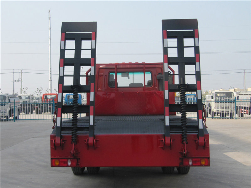 10 Ton Dongfeng Flatbed Truck For Excavator Transport