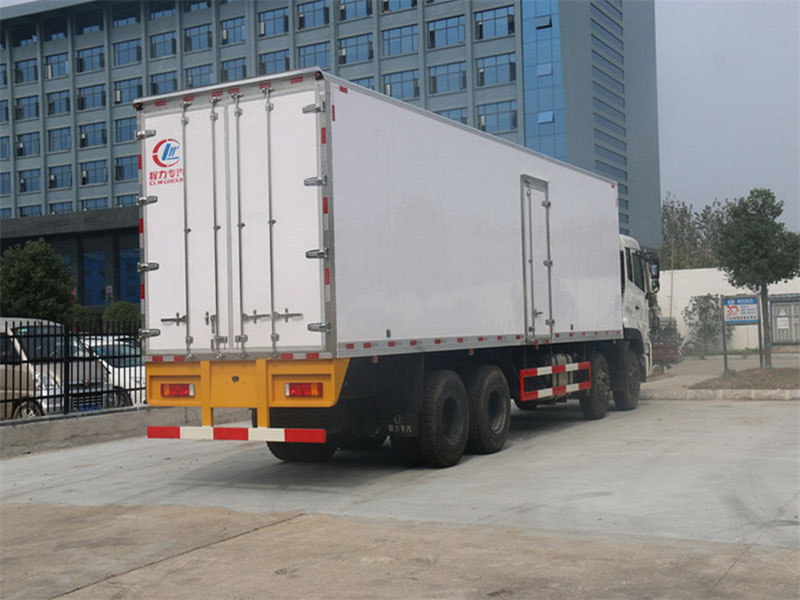 8X4 Dongfeng 30T Logistics Refrigerated Trucks