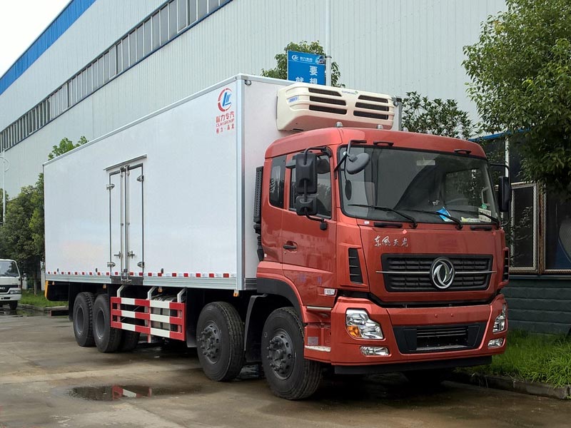 8X4 Dongfeng 30T Logistics Refrigerated Trucks