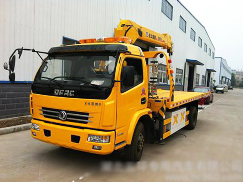 Dongfeng 3Tons Sliding Platform Recovery Trucks With Crane