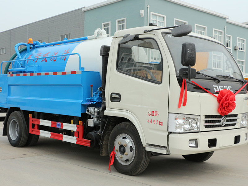4X2 Dongfeng 5CBM Sewer Cleaning Trucks