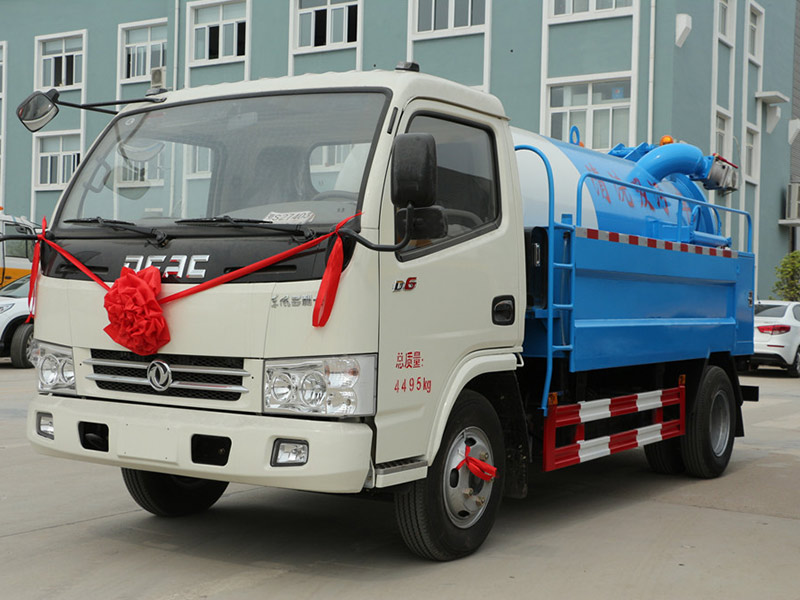 4X2 Dongfeng 5CBM Sewer Cleaning Trucks