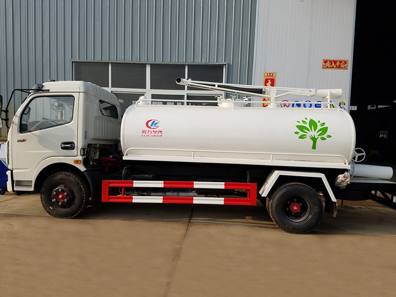 4X2 Dongfeng 5CBM Fecal Suction Trucks