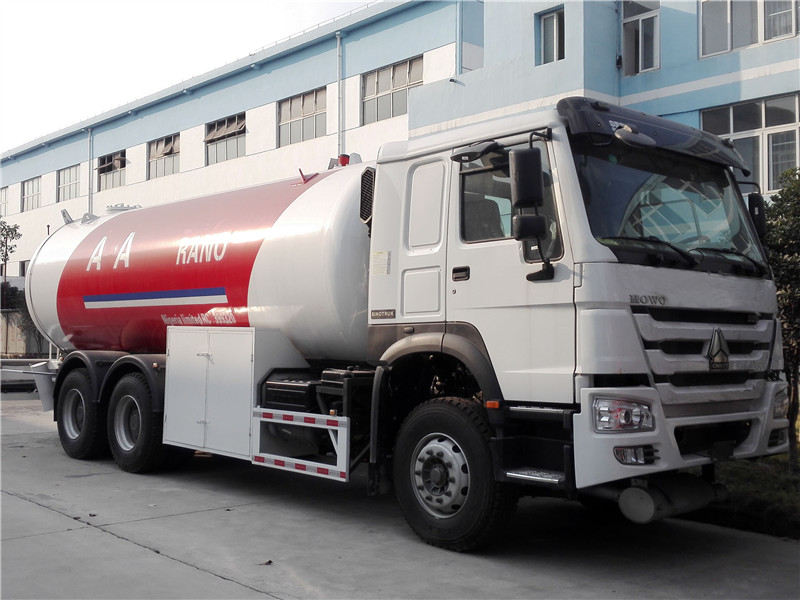 6X4 Sinotruk 20m3 LPG Bobtail