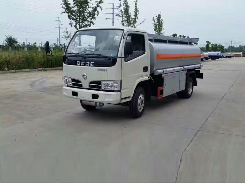 4X2 Dongfeng 5CBM Fuel Tank Truck