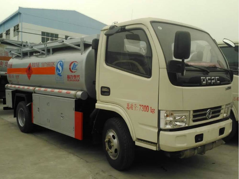 4X2 Dongfeng 5CBM Fuel Tank Truck