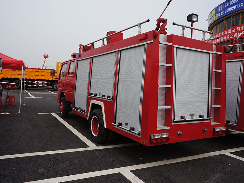 ISUZU 5000L Water Foam Tank Truck