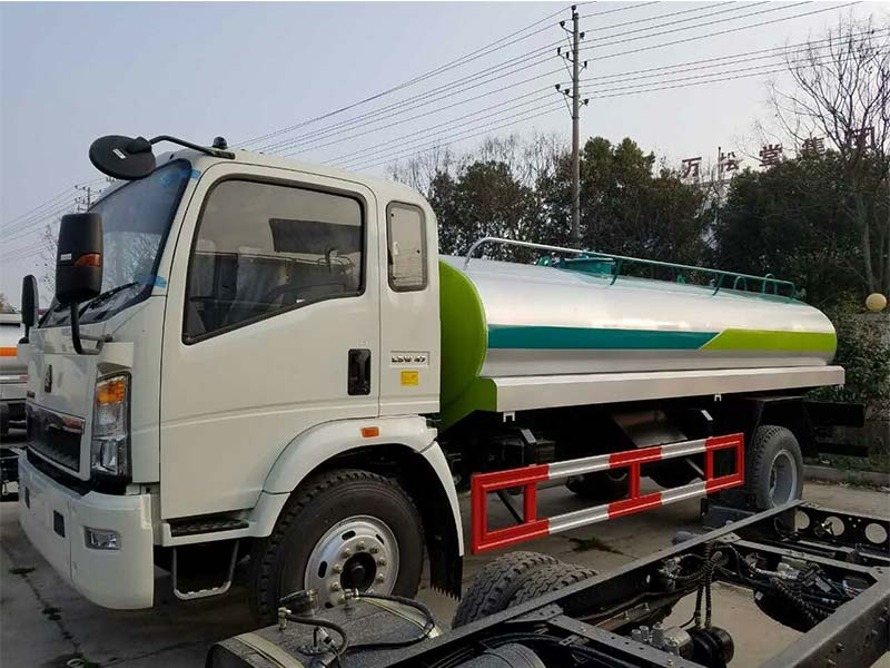 Sinotruk 4x2 160PH 13cbm Water Tank Truck